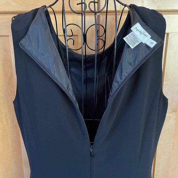 Jacqueline Ferrar black sleeveless fully lined fitted sheath Dress size 12 - Picture 6 of 9